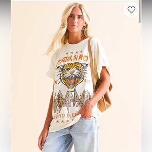 Def leppard tee from Buckle womens medium